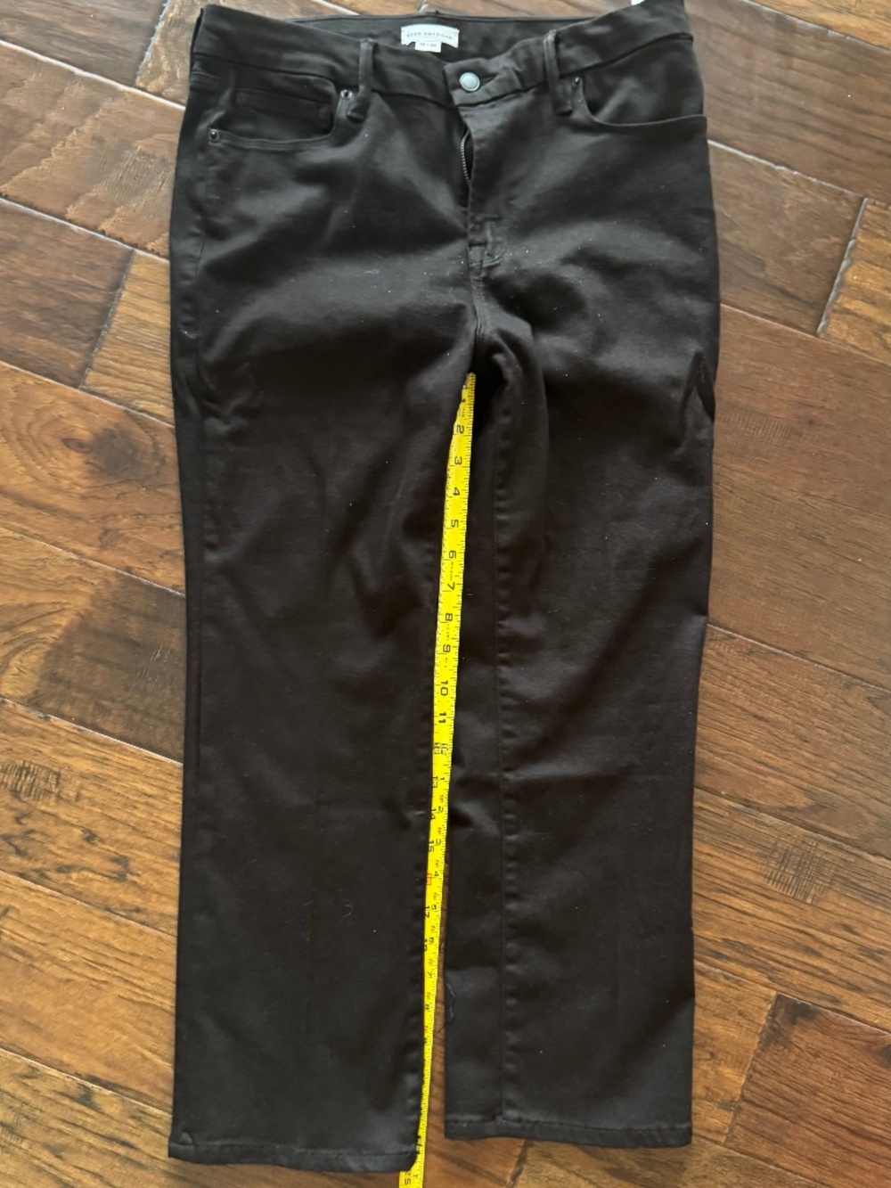 Good American Petite Black Never Fade Straight Denim